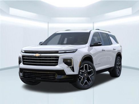 New 2026 Chevrolet Traverse High Country FWD image 2