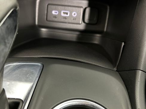 Used 2022 Chevrolet Equinox LT w/ LPO, Floor Liner Package image 16