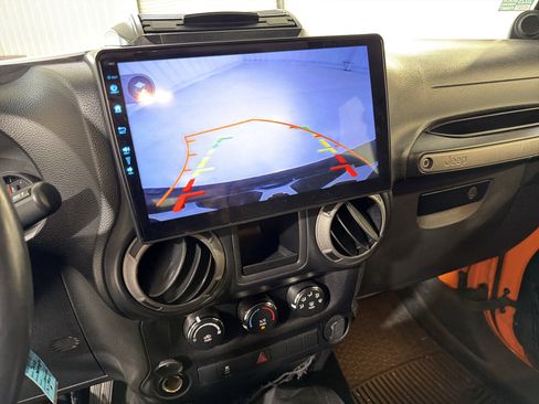 Used 2013 Jeep Wrangler Sport AWD/4WD image 18