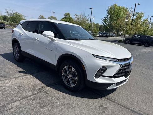 Used 2023 Chevrolet Blazer LT AWD/4WD image 9