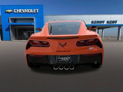 Used 2019 Chevrolet Corvette Stingray Coupe RWD image 10