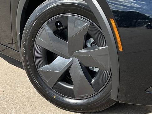 New 2026 Toyota Prius SE image 9