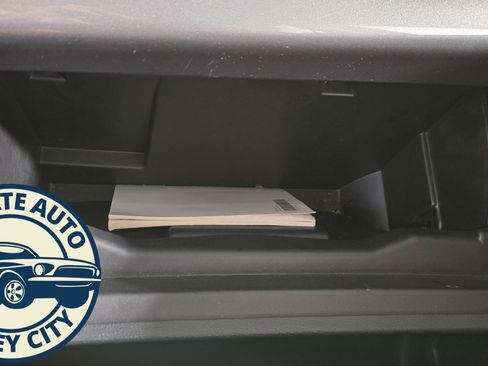 Used 2024 Ford Edge SEL image 16