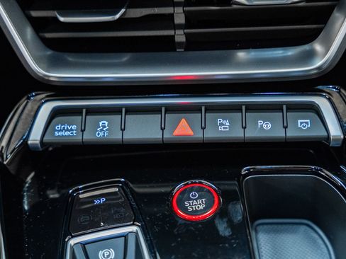 Used 2022 Audi RS e-tron GT w/ Carbon Performance Package image 30