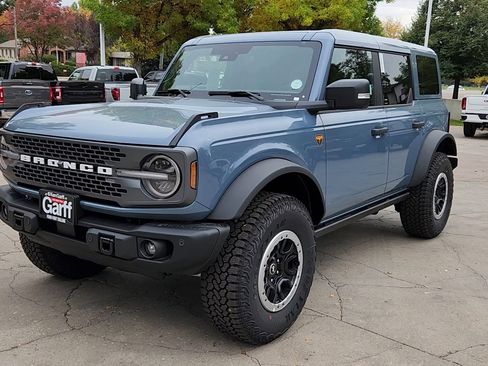 New 2025 Ford Bronco Badlands image 2