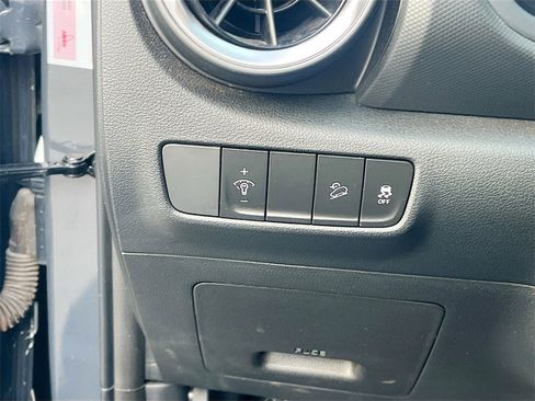 Used 2023 Hyundai Kona SEL image 10