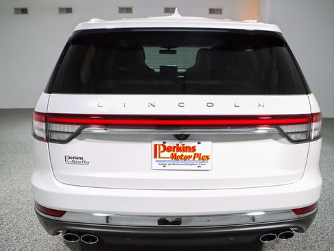 Used 2022 Lincoln Aviator Reserve w/ Equipment Group 201A image 8