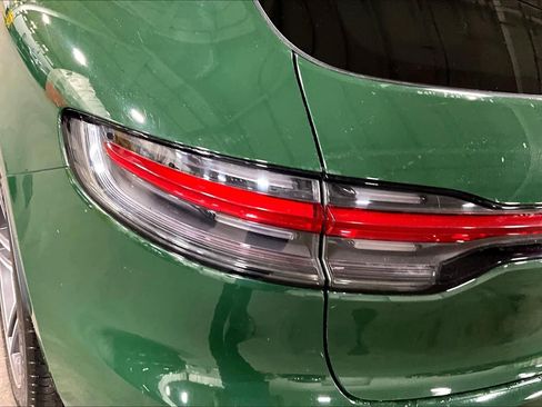 Used 2020 Porsche Macan Turbo AWD/4WD image 58