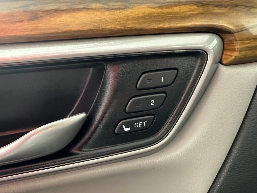 Used 2018 Honda CR-V EX-L image 19