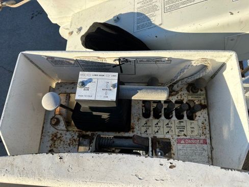 Used 2011 RAM 5500 2WD Regular Cab w/ ST Decor Group image 23