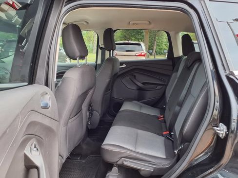Used 2018 Ford Escape SE FWD image 9