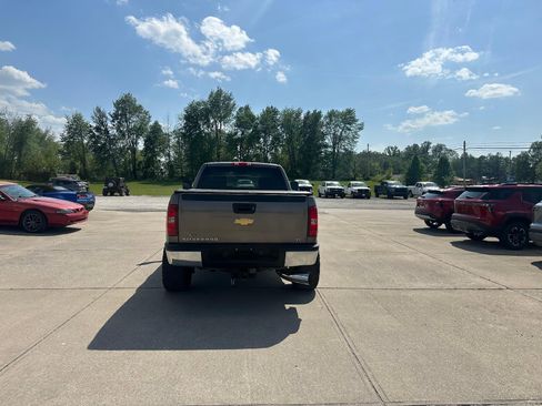 Used 2013 Chevrolet Silverado 2500 LT w/ Interior Plus Package AWD/4WD image 7