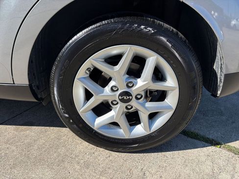 Used 2025 Kia Soul LX w/ LX Technology Package image 28