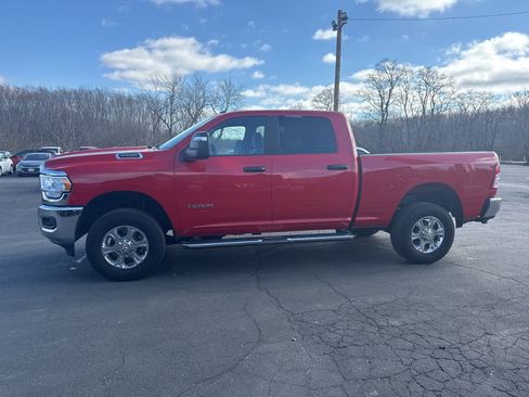 Used 2024 RAM 2500 Big Horn w/ Bed Utility Group image 4