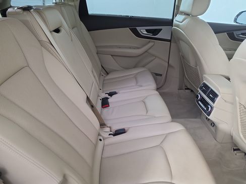 Used 2019 Audi Q7 2.0T Premium Plus w/ Premium Plus Package AWD/4WD image 31