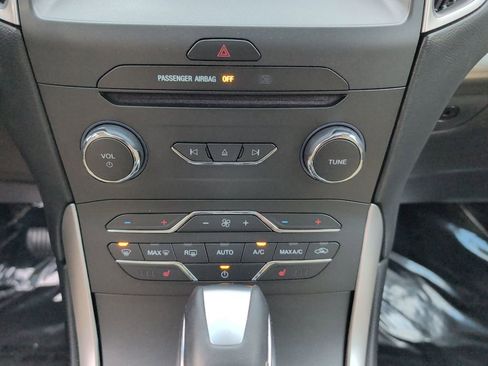 Used 2018 Ford Edge SEL w/ Equipment Group 201A FWD image 24