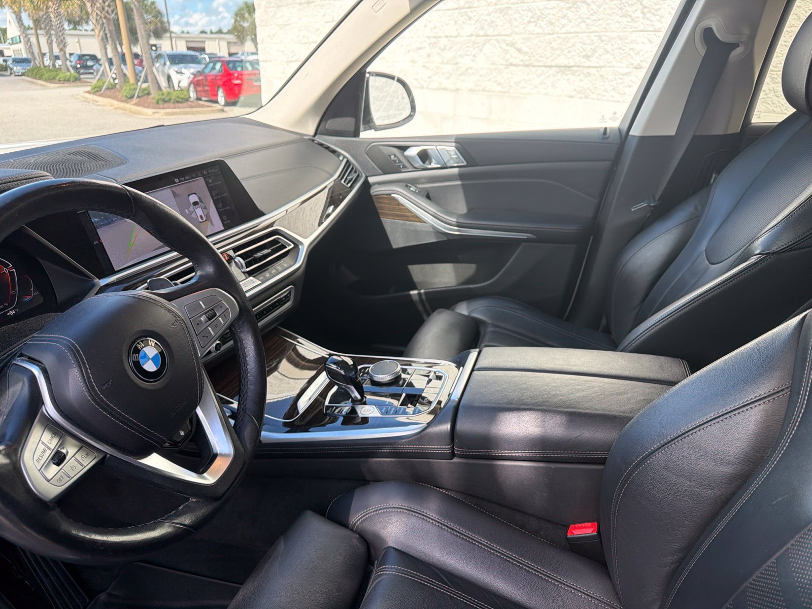Used 2021 BMW X7 xDrive40i w/ Parking Assistance Package AWD/4WD image 2