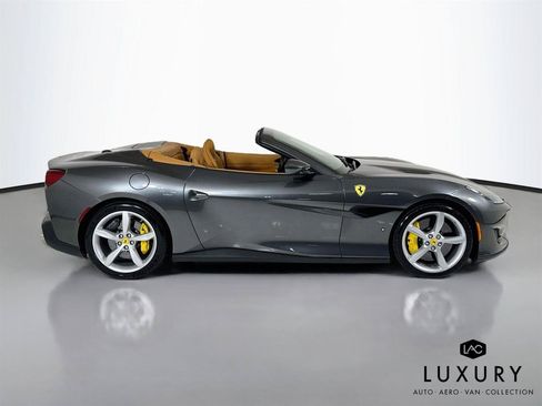 Used 2019 Ferrari Portofino RWD image 5