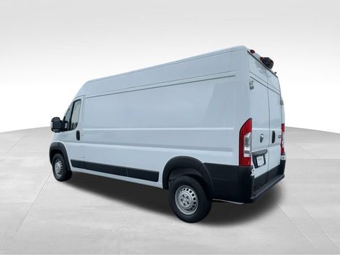 Used 2024 RAM ProMaster 2500 w/ Convenience Group FWD image 6