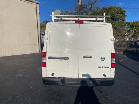 Used 2019 Nissan NV 2500 SV image 8