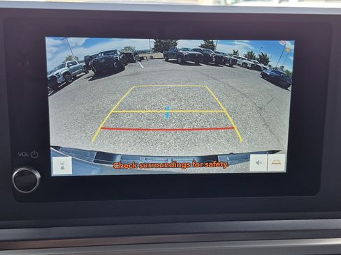 Used 2025 Toyota Tacoma SR5 AWD/4WD image 30