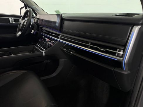 Used 2024 Hyundai Santa Fe Limited AWD/4WD image 32