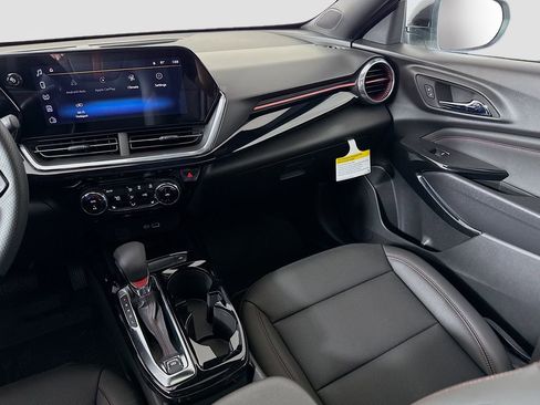 New 2026 Chevrolet Trax RS w/ Sunroof Package FWD image 22