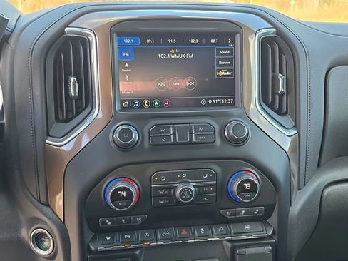 Used 2020 Chevrolet Silverado 1500 High Country w/ Technology Package image 23