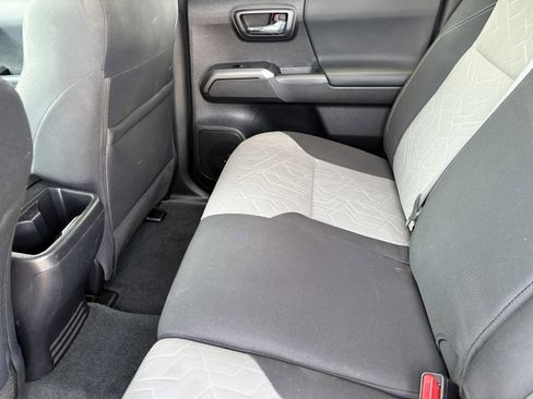Used 2023 Toyota Tacoma TRD Sport w/ Advanced Technology Package AWD/4WD image 9