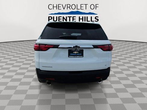 Used 2023 Chevrolet Traverse LT FWD image 7