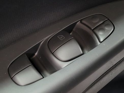 Used 2019 Nissan Sentra S FWD image 27