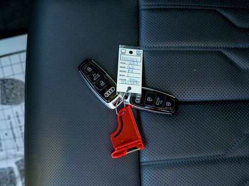 Used 2023 Audi A8 L 3.0T w/ Comfort Plus Package image 62