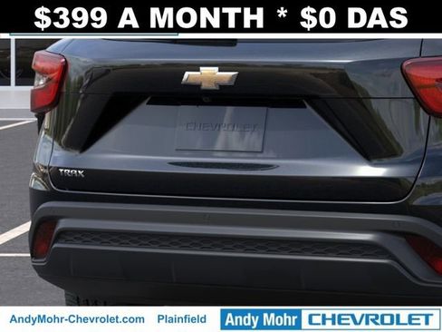 New 2026 Chevrolet Trax LS w/ LS Convenience Package FWD image 14