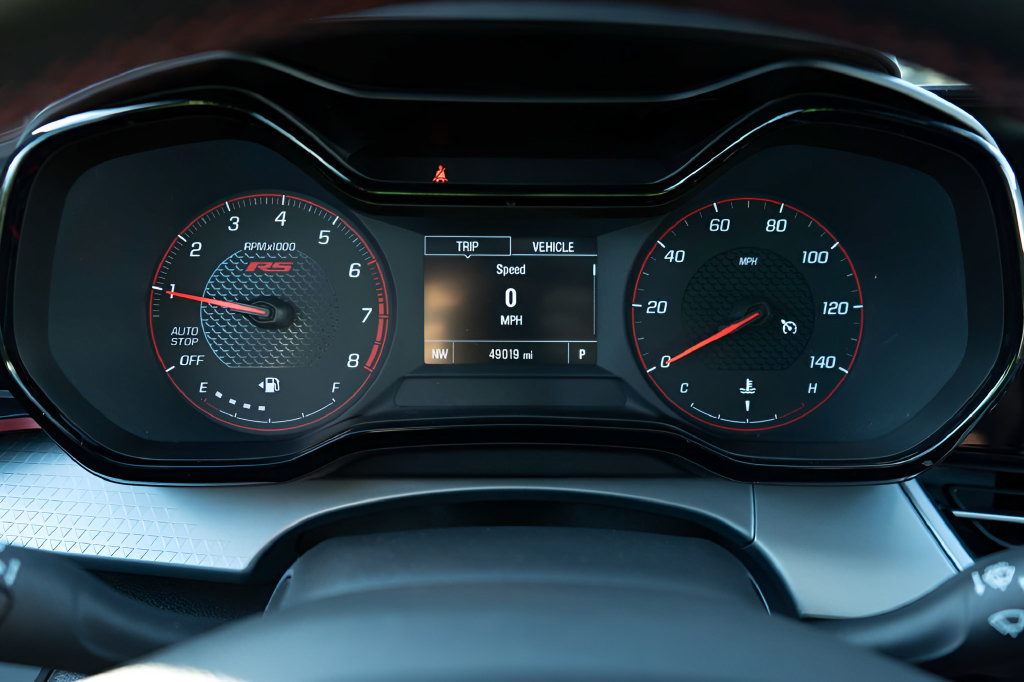 Used 2025 Chevrolet Trax RS FWD image 25