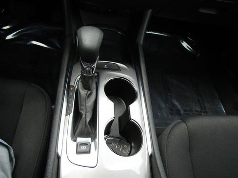 Used 2022 Chevrolet Malibu LT image 22