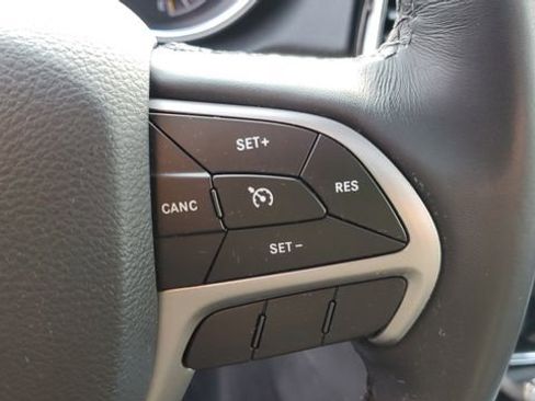 Used 2019 Jeep Grand Cherokee Limited w/ Trailer Tow Group IV image 14