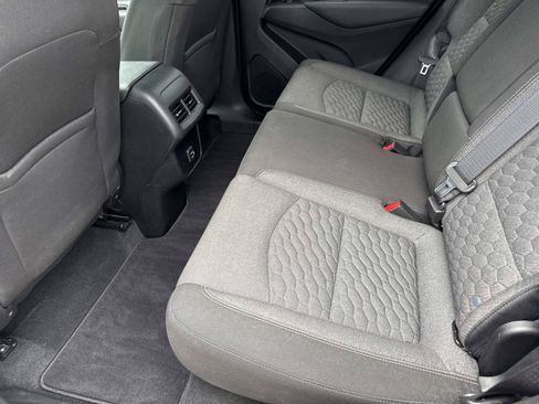 Used 2020 Chevrolet Equinox LT FWD image 12