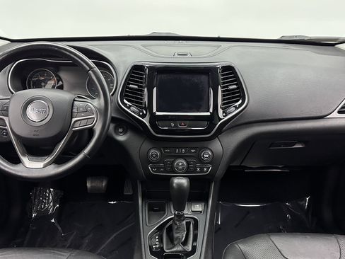 Used 2019 Jeep Cherokee Limited image 26