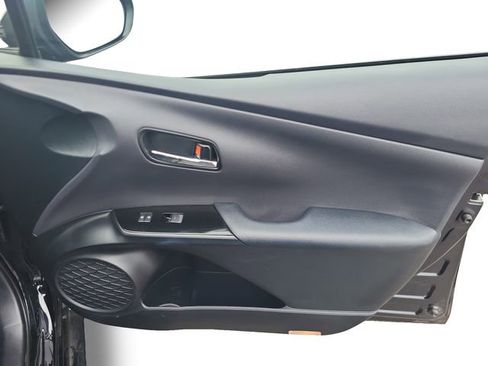 Used 2022 Toyota Prius Prime LE image 25