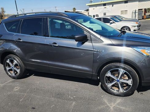 Used 2018 Ford Escape SEL AWD/4WD image 3