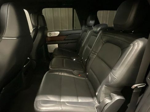 Used 2022 Lincoln Navigator L Reserve image 11