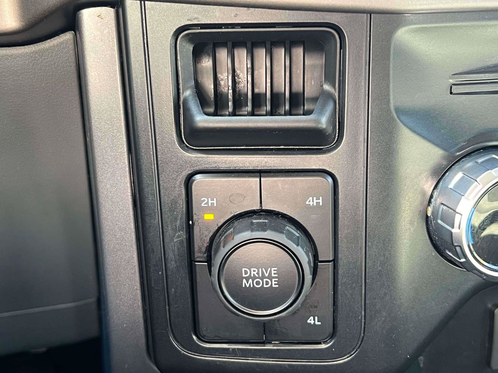 Used 2025 Ford F150 XLT w/ Equipment Group 301A Standard AWD/4WD image 13