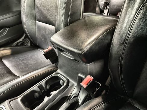 Used 2021 Jeep Wrangler Unlimited Sport S image 32