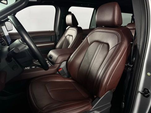 Used 2022 Ford Expedition Max Limited image 13