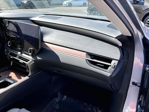 Used 2024 Lexus RX 350 Luxury w/ Convenience Package image 19