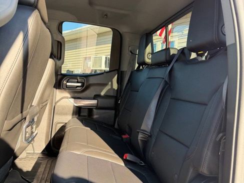 Used 2019 Chevrolet Silverado 1500 LTZ w/ LTZ Convenience Package image 11