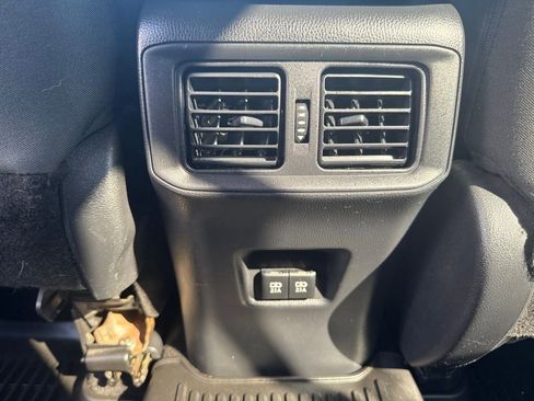 Used 2020 Toyota RAV4 XLE FWD image 9