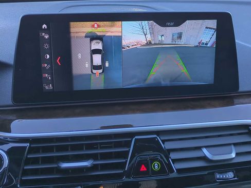 Used 2017 BMW 530i xDrive image 31