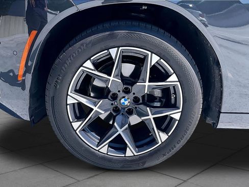 Used 2025 BMW X3 xDrive30i AWD/4WD image 11