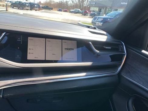 Used 2023 Jeep Grand Cherokee L Overland image 19